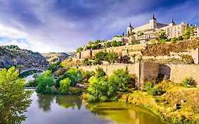 Toledo Ciudad De Las Tres Culturas , Un Lugar Para Disfrutar Todas Las Familias Con Sus Hijos 